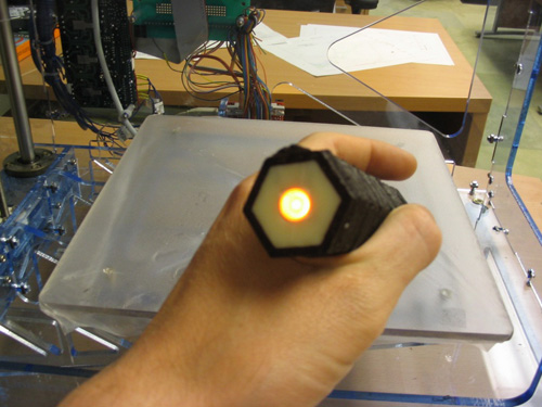 800px-flashlight_044.jpg 800px-flashlight_044.jpg